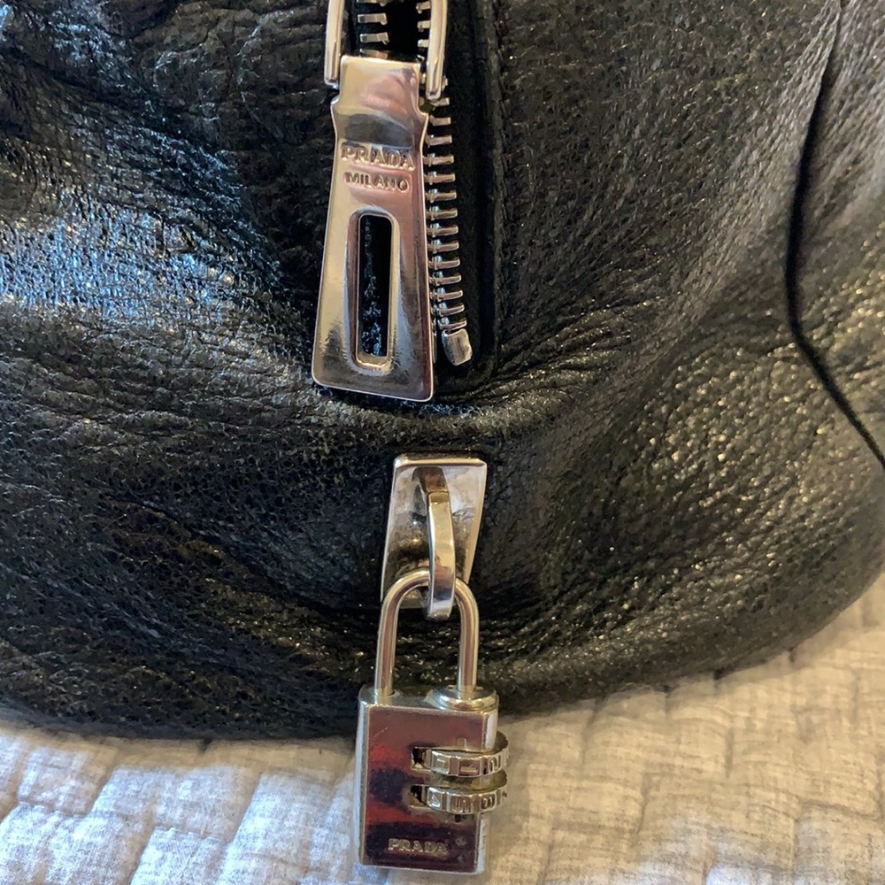 Prada handbag - Picture 6 of 13